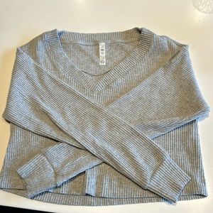 Grey Alo long sleeve crop top xs